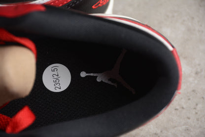 Air Jordan 1 Low Chicago Bulls Sneakers