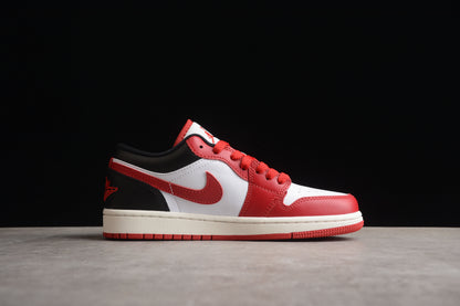 Air Jordan 1 Low Chicago Bulls Sneakers