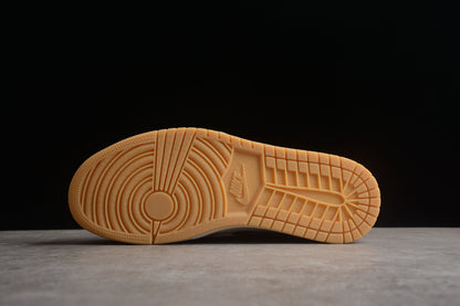 Nike Air Jordan 1 Low SE Light Curry Sneakers