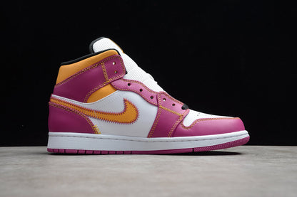 Nike Air Jordan 1 Mid Familia Sneakers