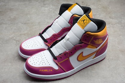 Nike Air Jordan 1 Mid Familia Sneakers