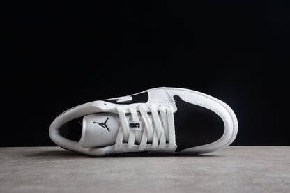 Nike Air Jordan 1 Low Panda Sneakers