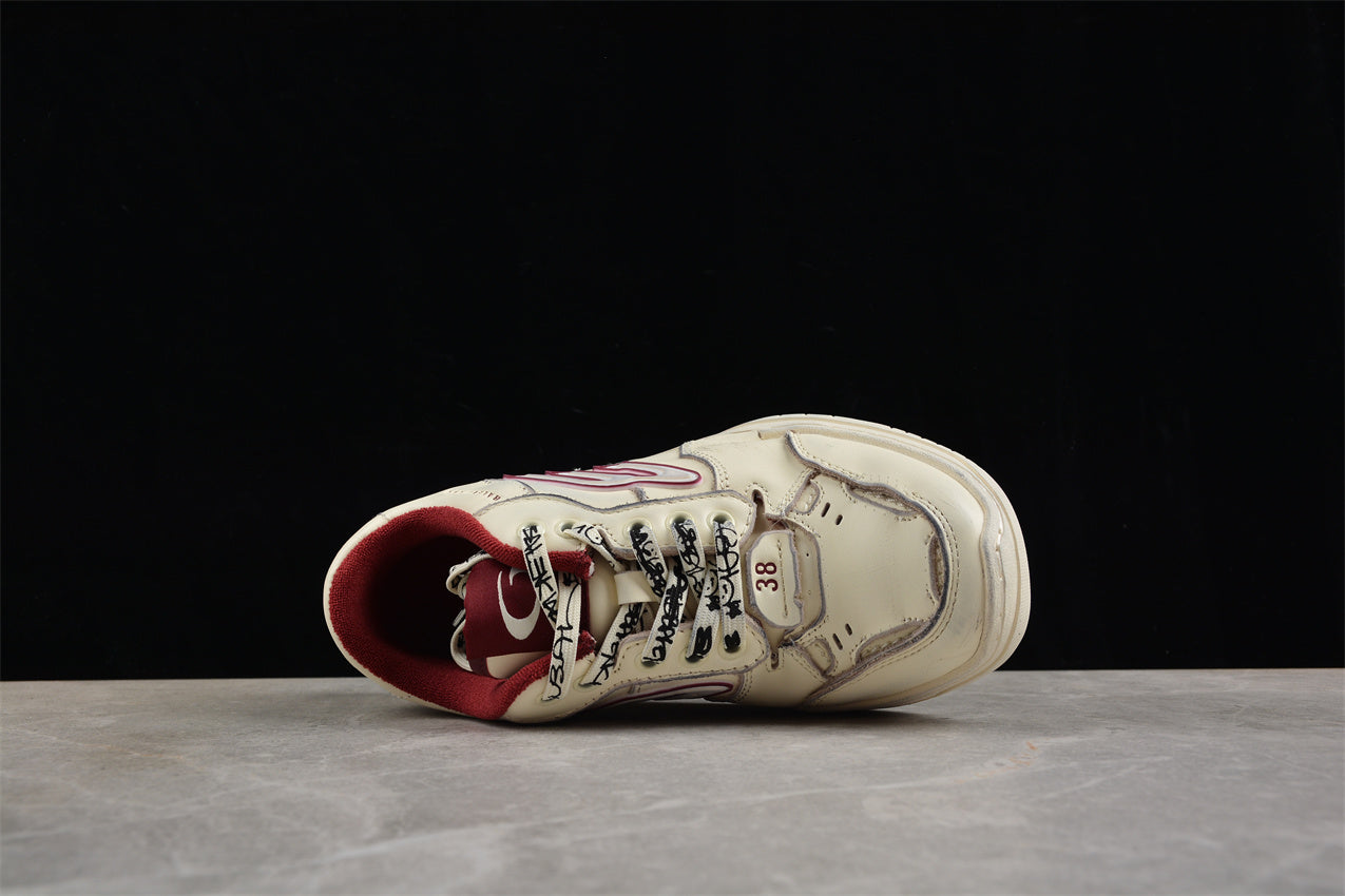 Balenciaga Hamptons Worn Out Off White/Red