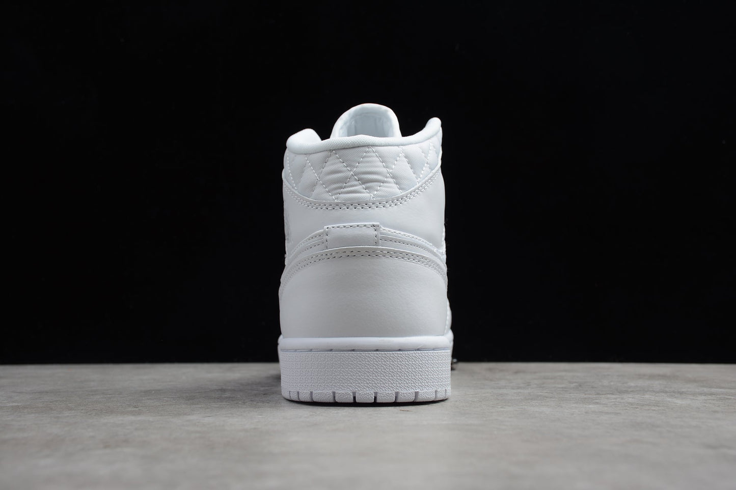 Air Jordan 1 Mid "White Quilted"