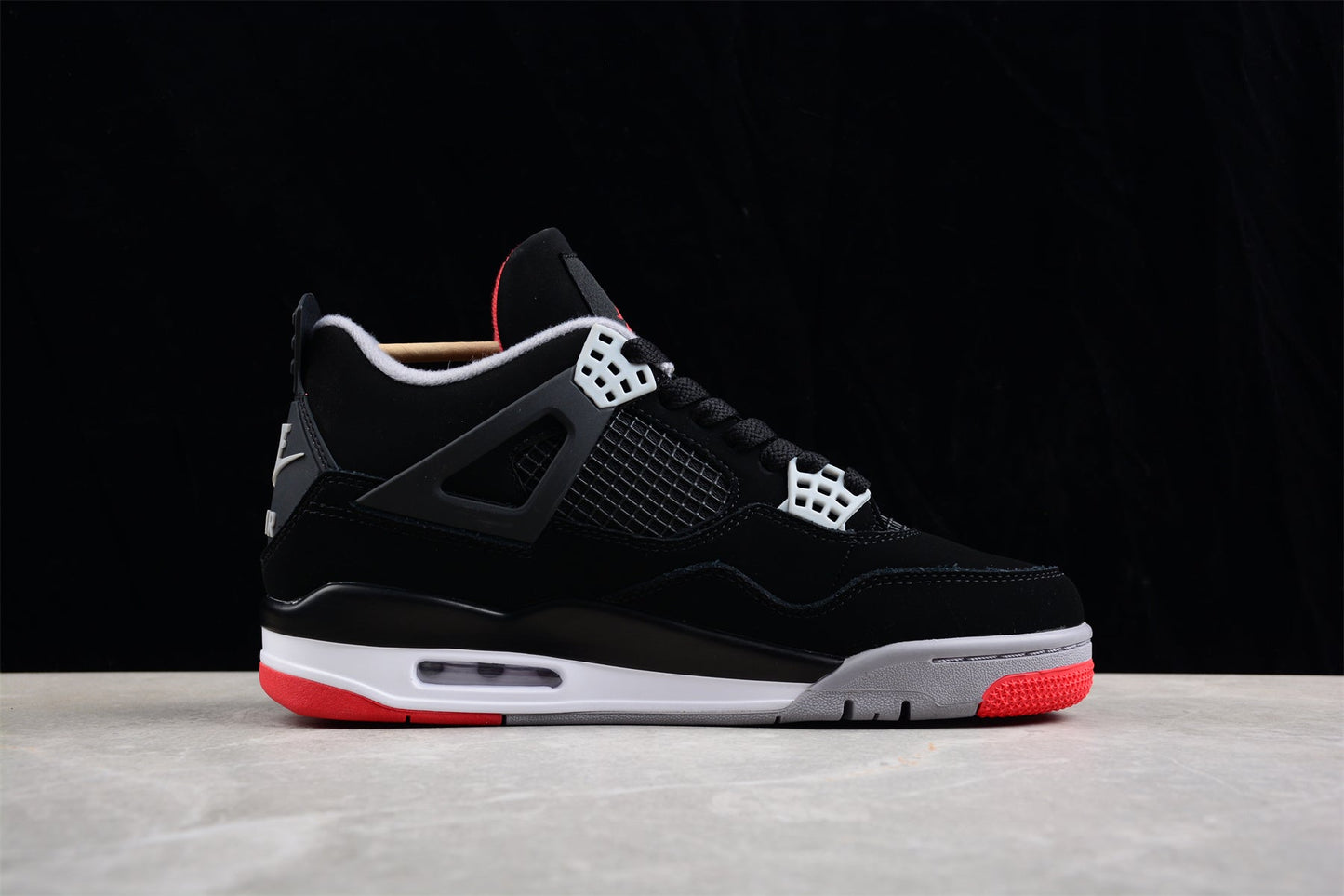 Air Jordan 4 "Bred"