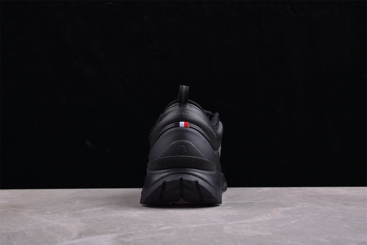 Moncler Trailgrip Lite 2 Low in Black