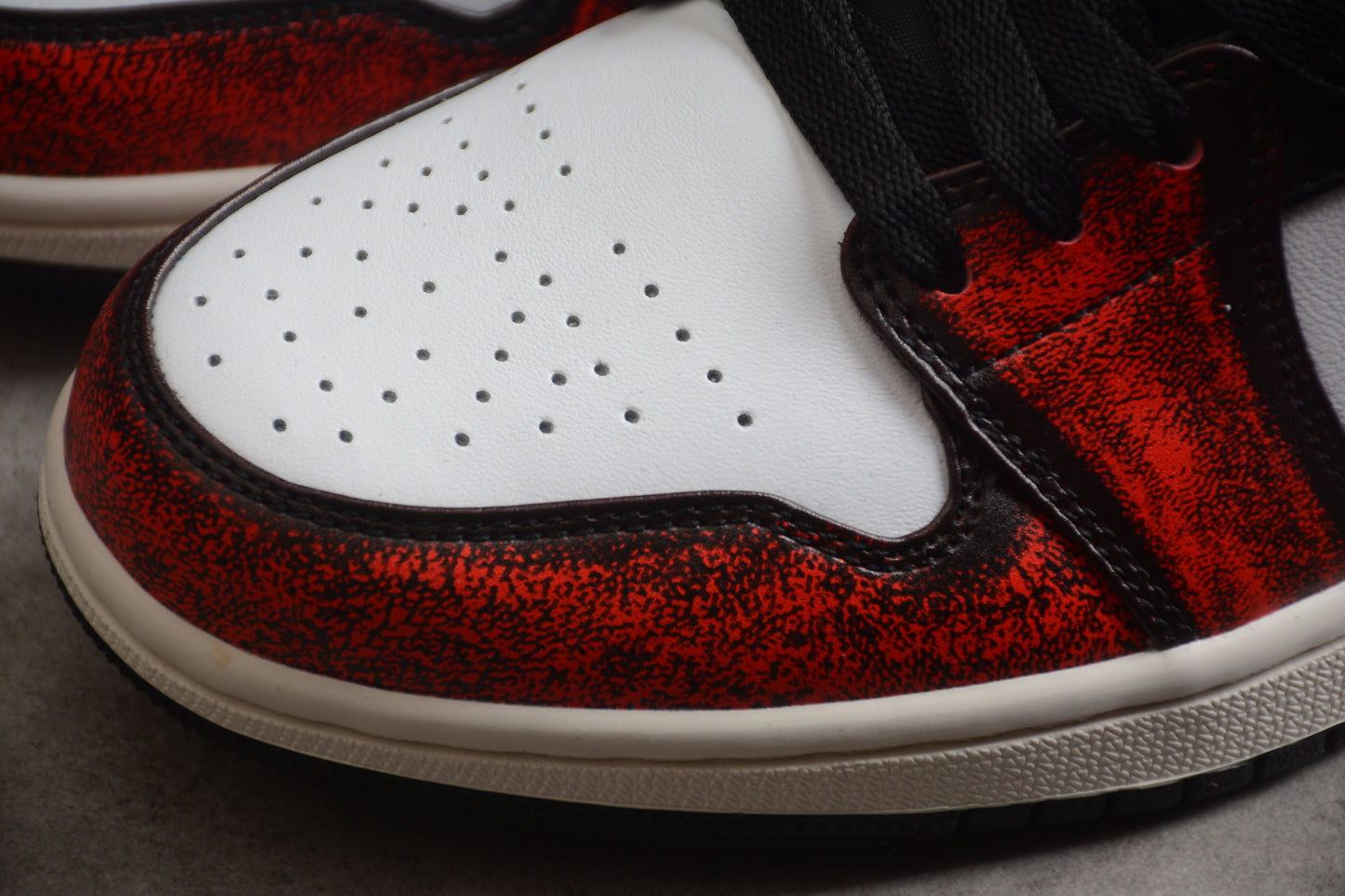Jordan 1 Mid Wear-Away Chicago