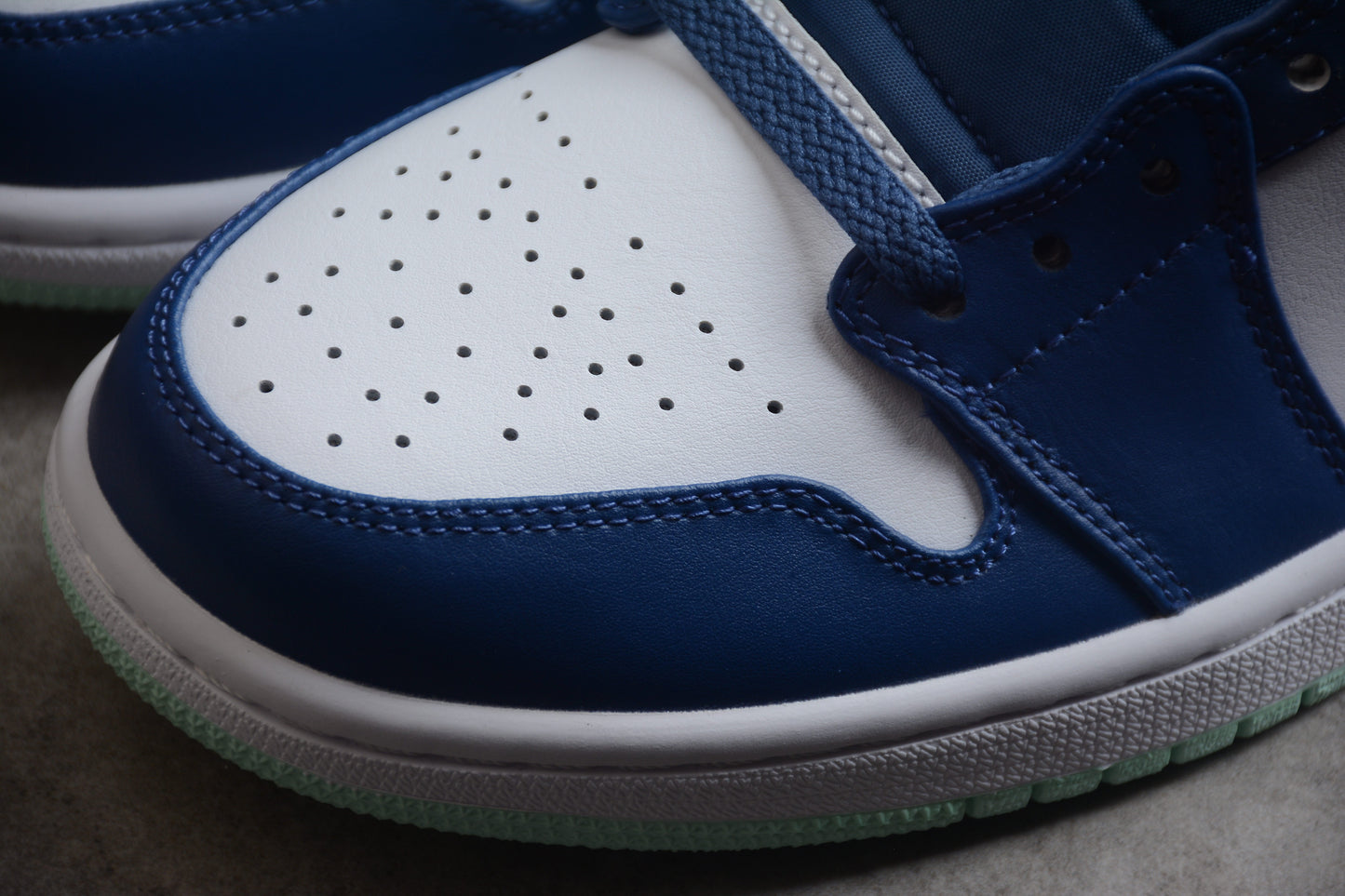 Nike Air Jordan 1 Mid Mystic Navy Mint Foam White