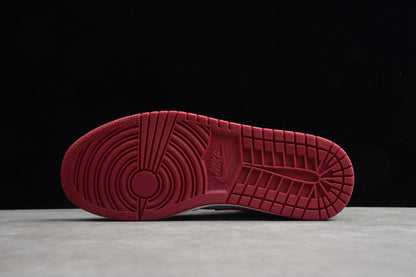 Nike Air Jordan 1 Mid Bred Toe Sneakers