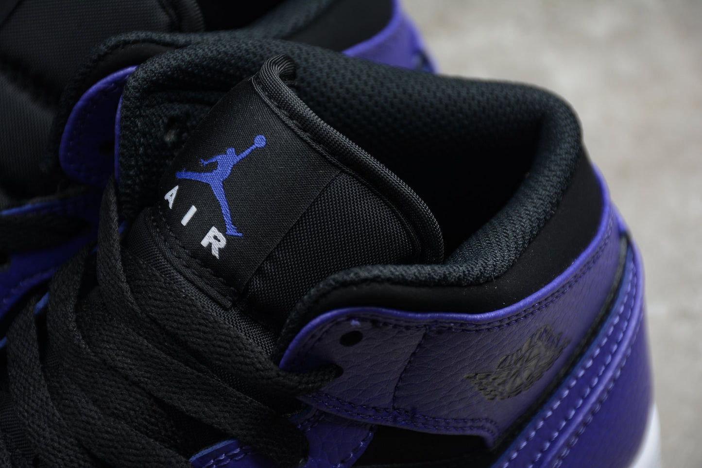 Air Jordan 1 Mid "Dark Concord"