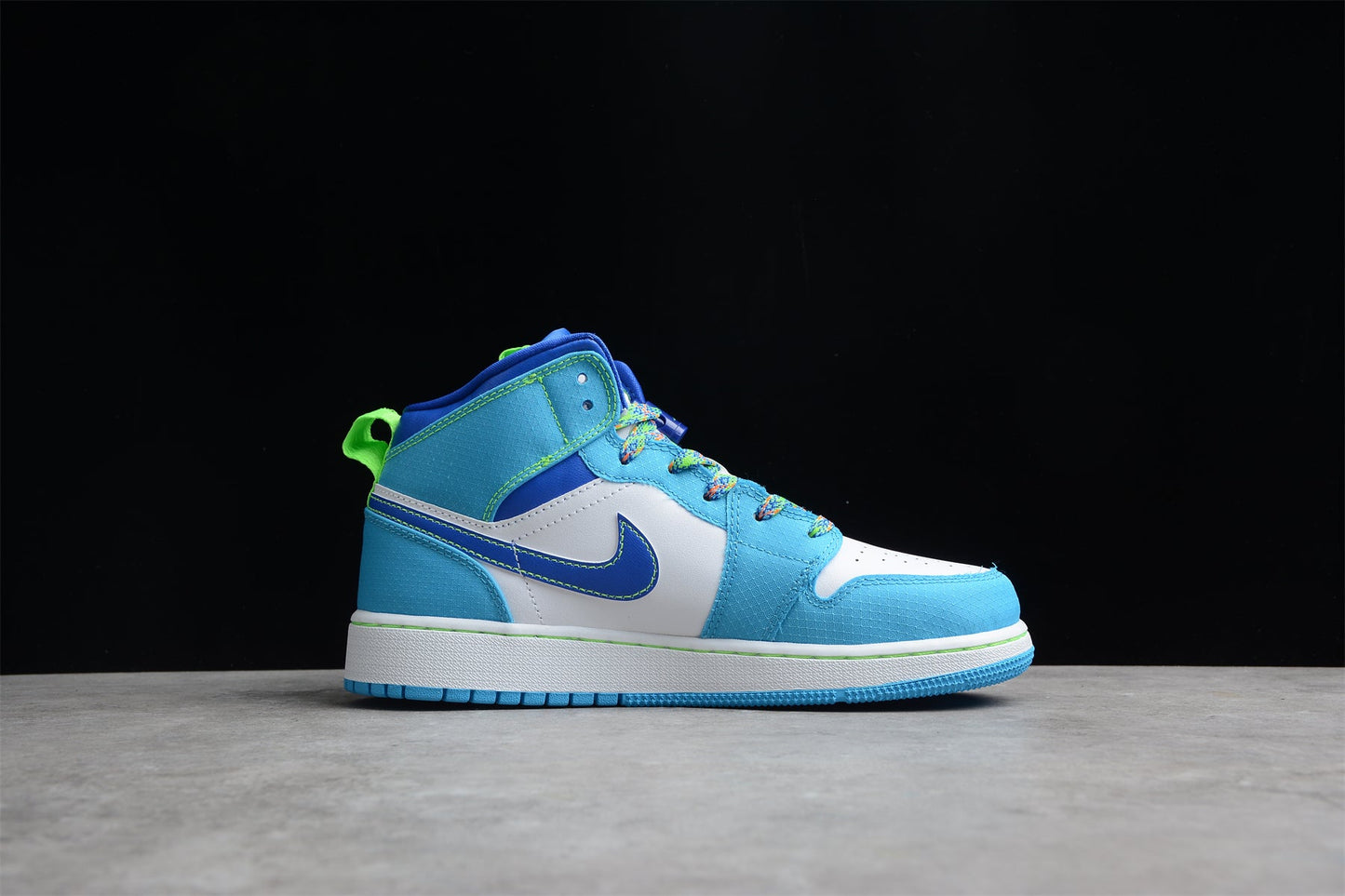 Air Jordan 1 Mid SE GS 'Sprite Blue'