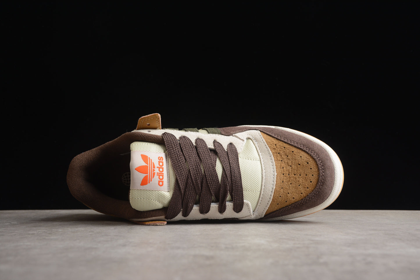adidas Forum 84 Low CL in Alumina, Branch Brown,