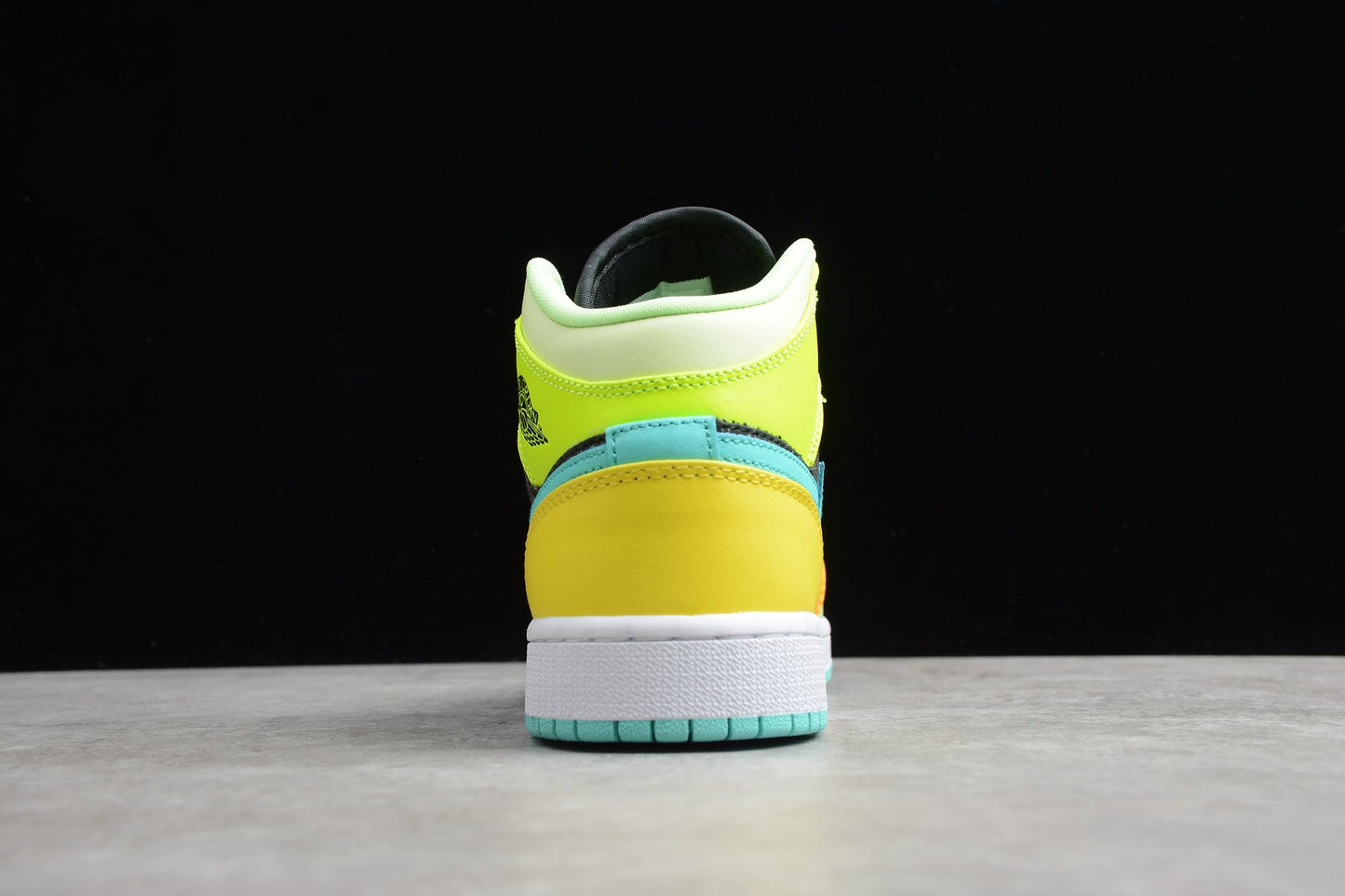 Nike Air Jordan 1 Mid SE GS "Clover Aurora Green"