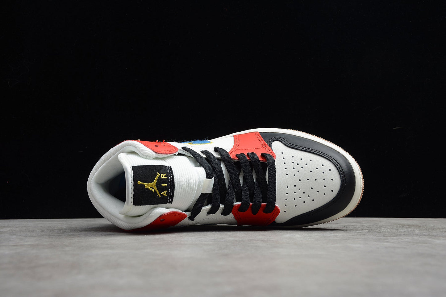 Air Jordan 1 Mid "Noir/Rouge Gym/Or Metallic"