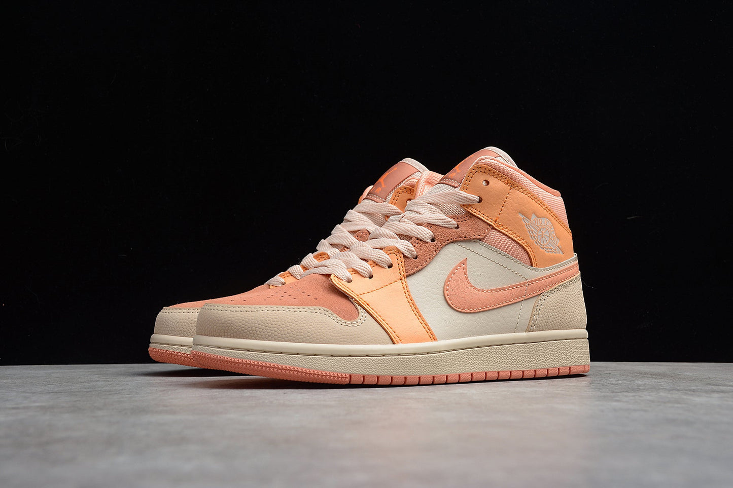 Nike Air Jordan 1 Mid "Apricot Orange"