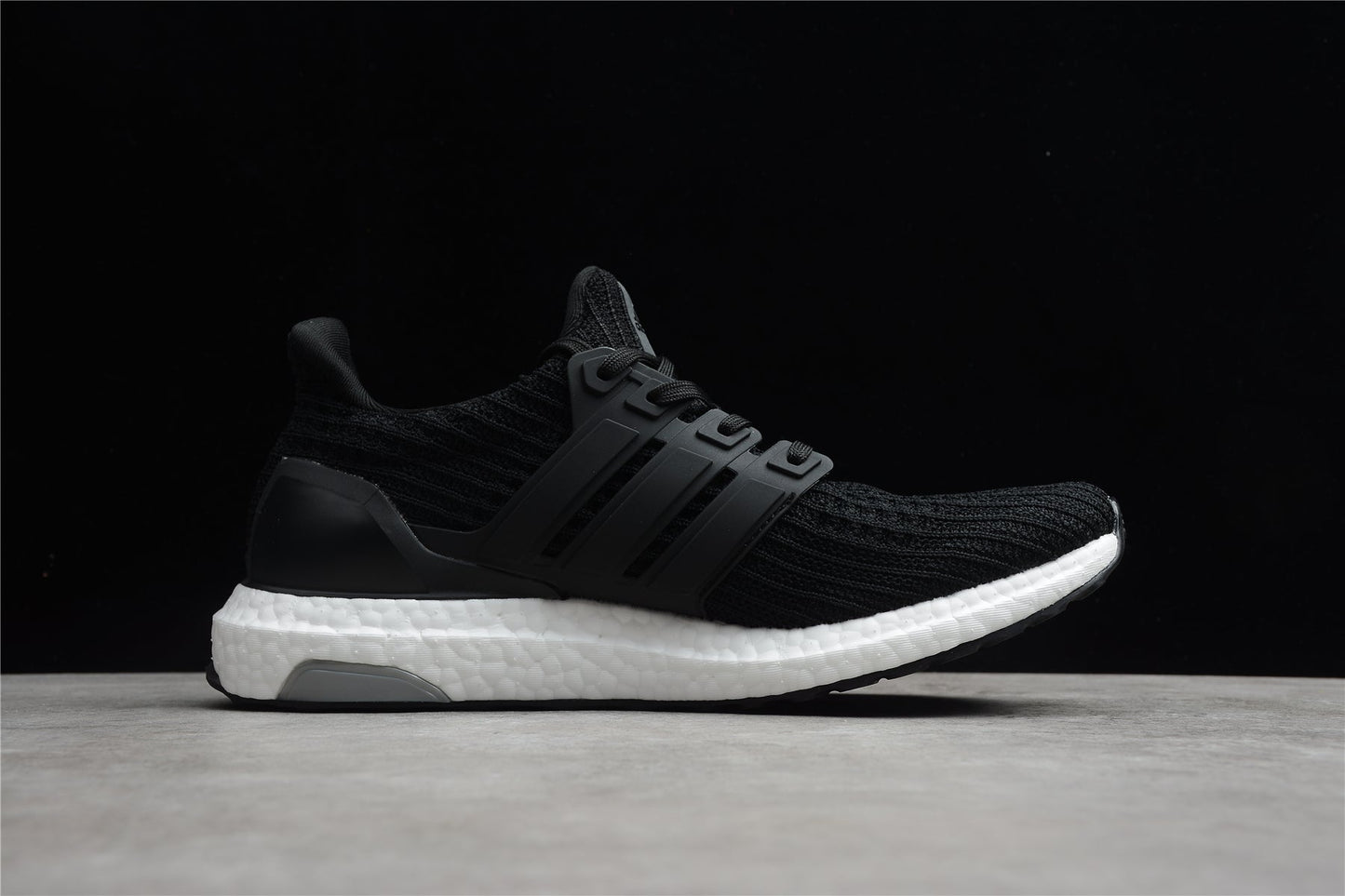 adidas Ultraboost 4.0 DNA "Black"