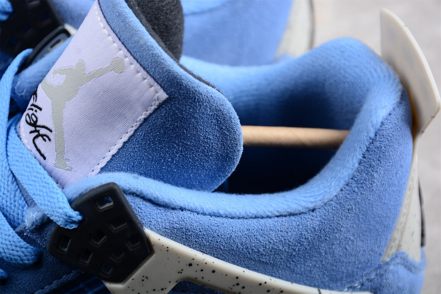 Air Jordan 4 SE“University Blue”