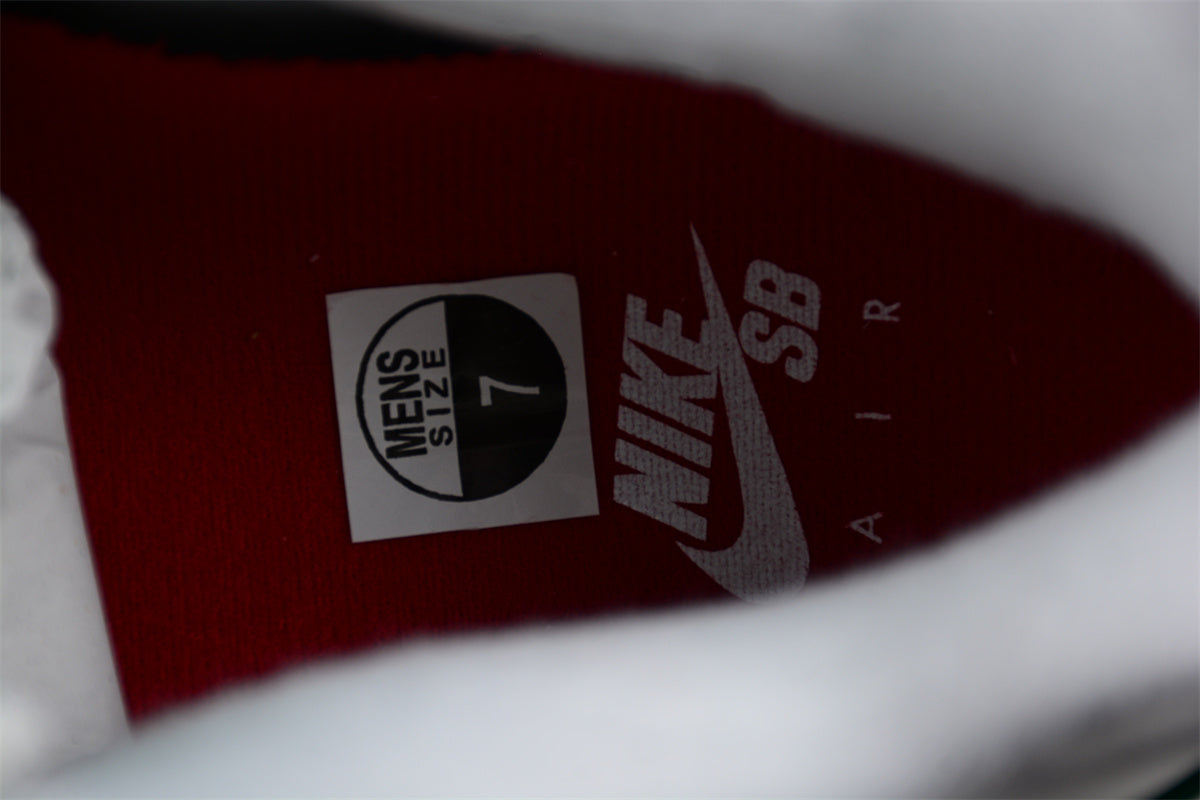 Air Jordan 4 Retro "Red Cement"