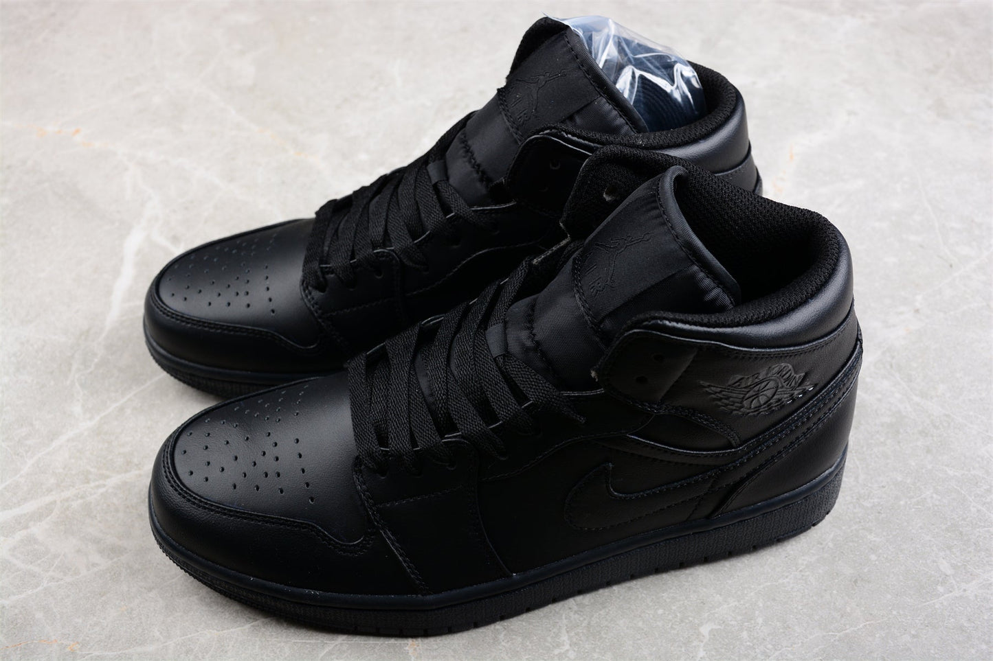 Air Jordan 1 Mid Premium – Triple Black