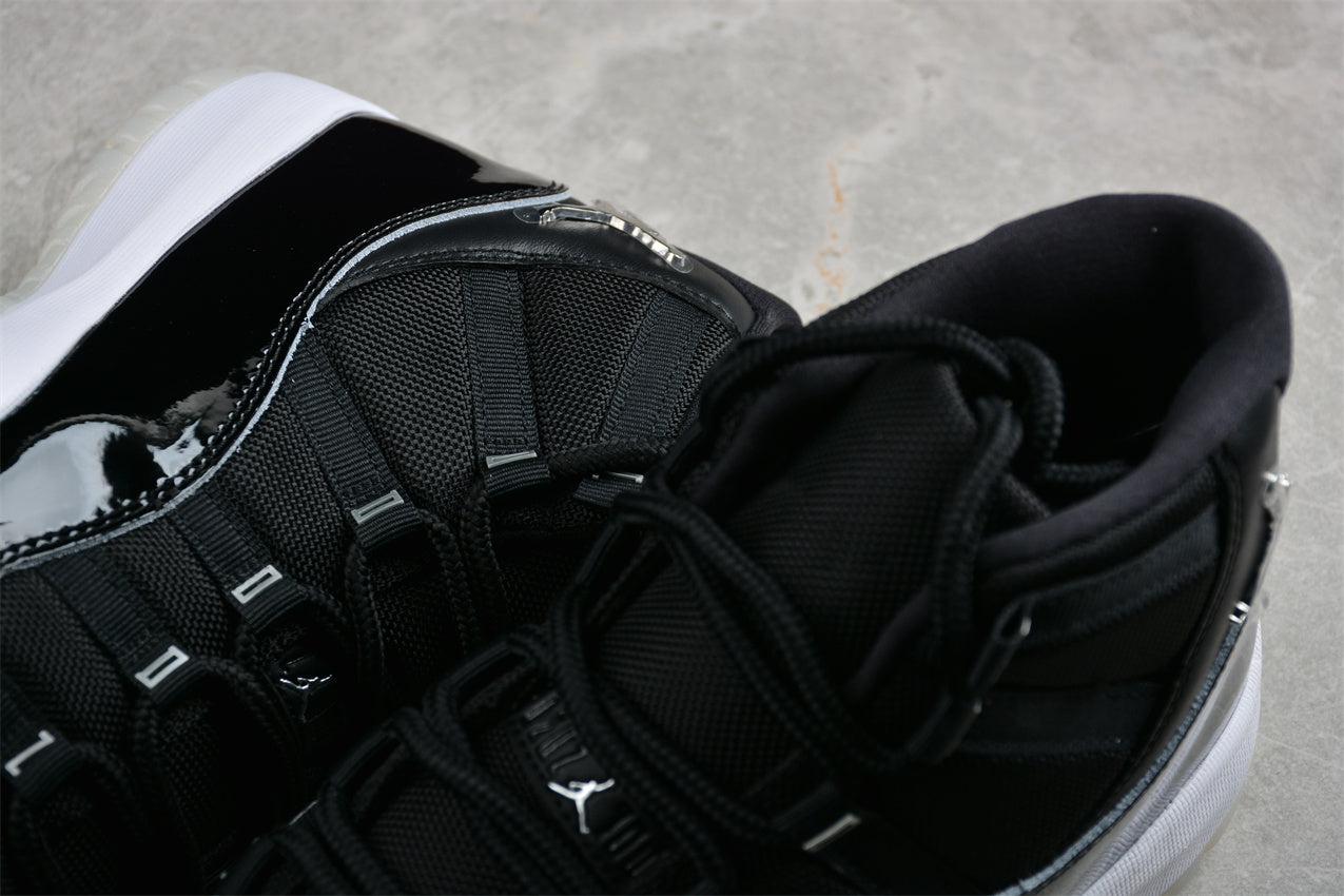 Air Jordan 11“25th Anniversary”