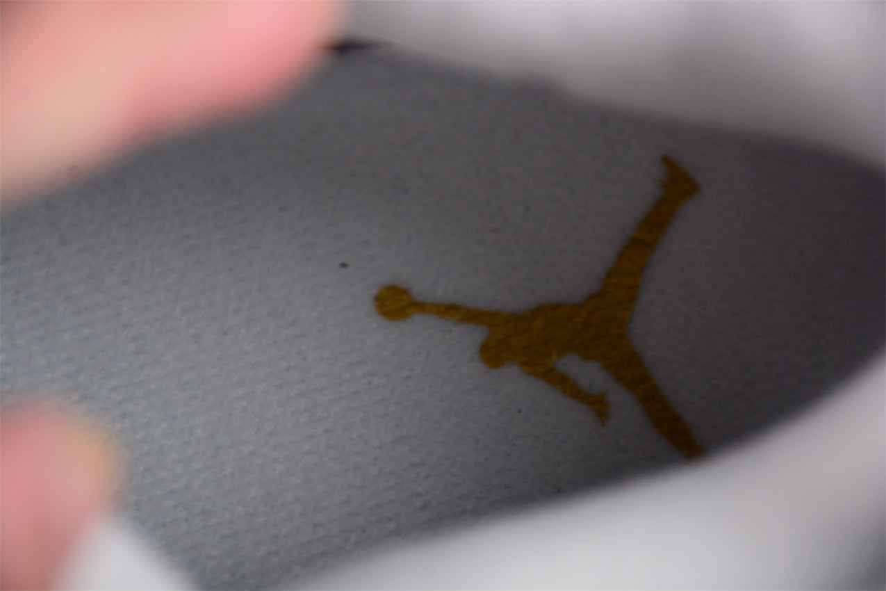 Air Jordan 4 Retro 'White Metallic Gold'