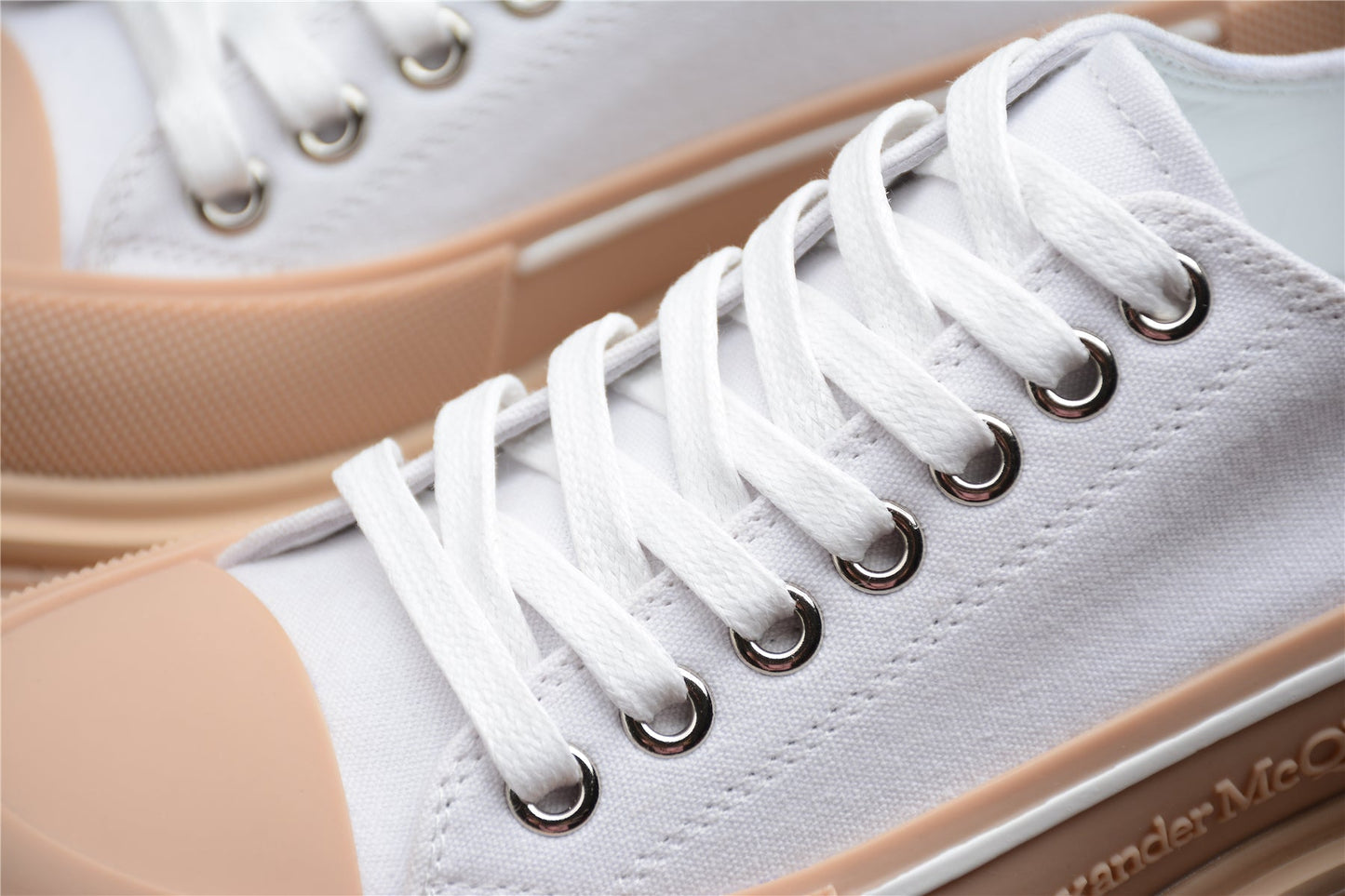 Alexander McQueen Tread Slick Low in White/Tan