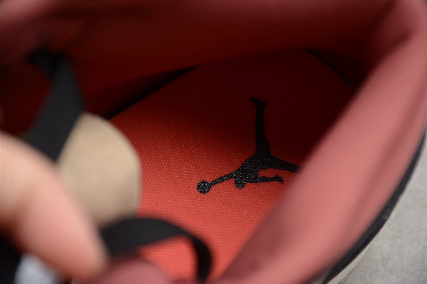 Nike Air Jordan 1 Mid "Canyon Rust"