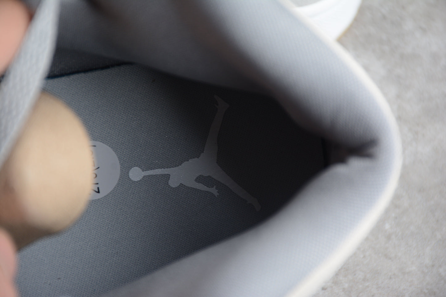 Nike Air Jordan 1 Mid SE ‘Coconut Milk’ Particle Grey