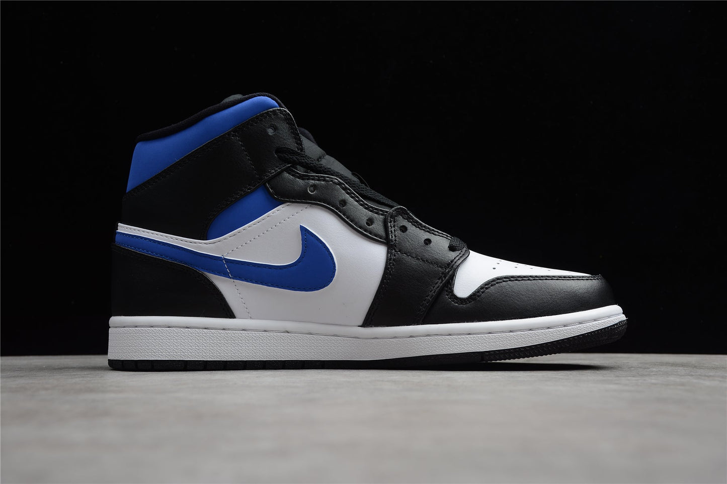 Air Jordan 1 Mid “Racer Blue”