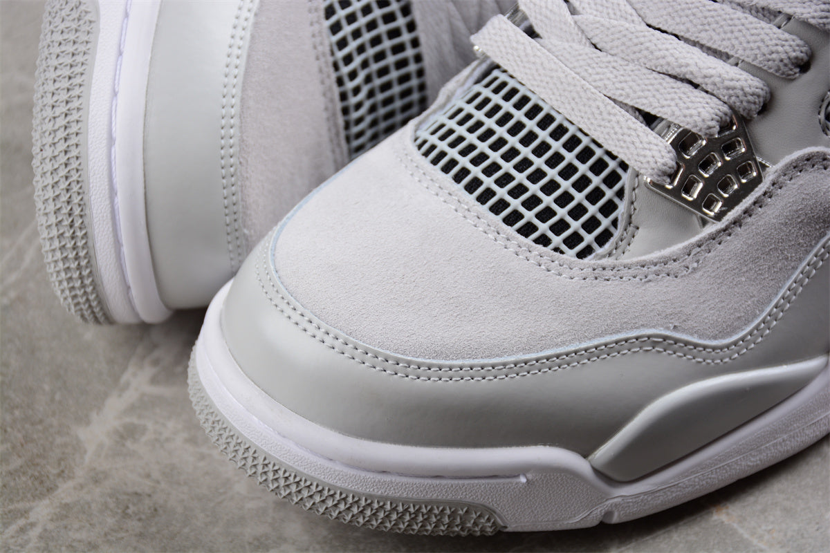 Nike Air Jordan 4 Retro "Frozen Moments"