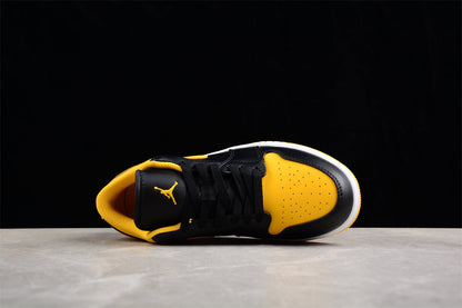 Air Jordan 1 Low OG Yellow Ochre Sneakers