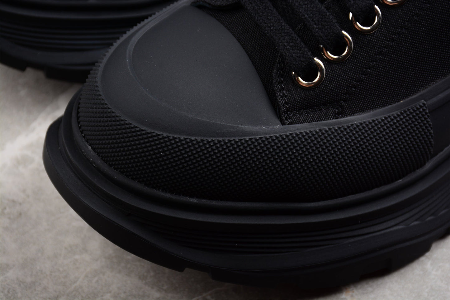 Alexander McQueen Tread Slick 'Black'