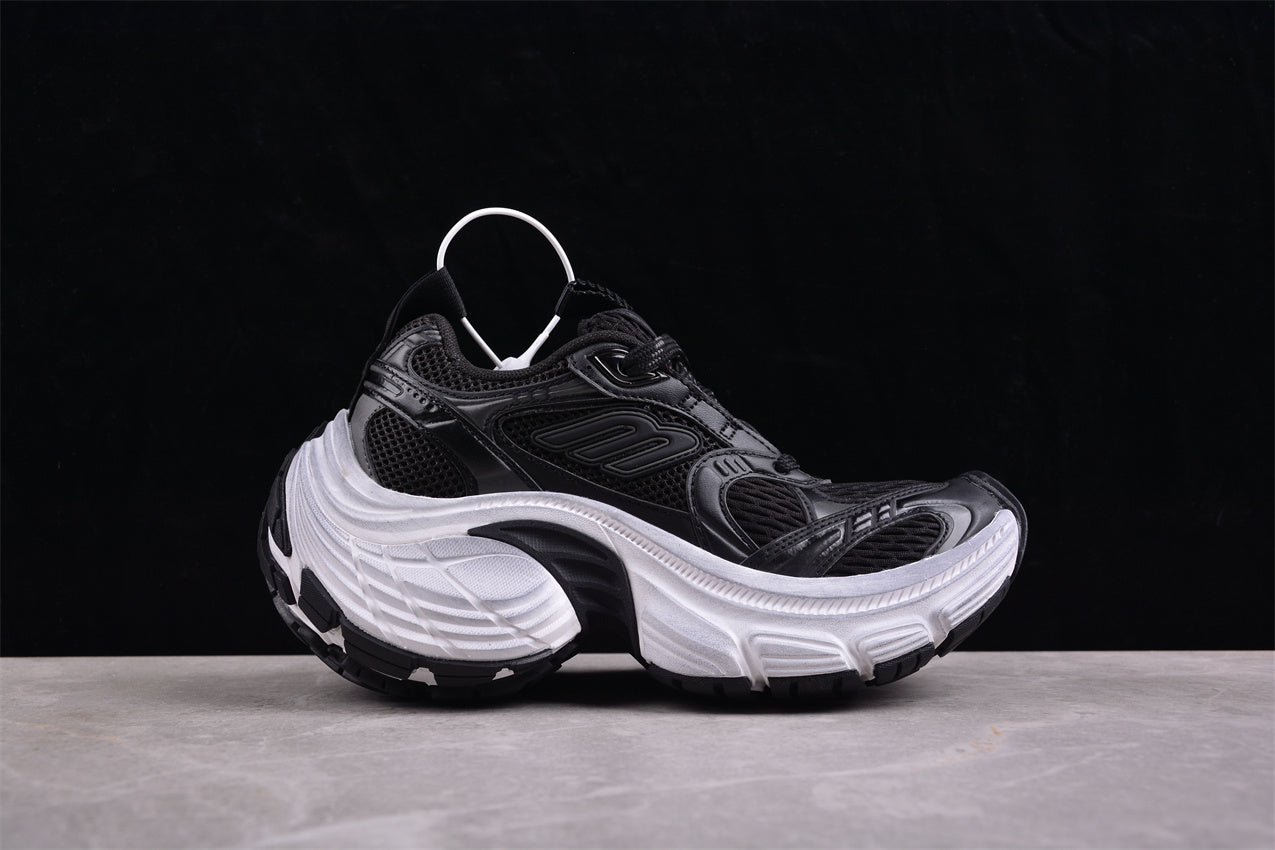 Balenciaga 10XL Black & White