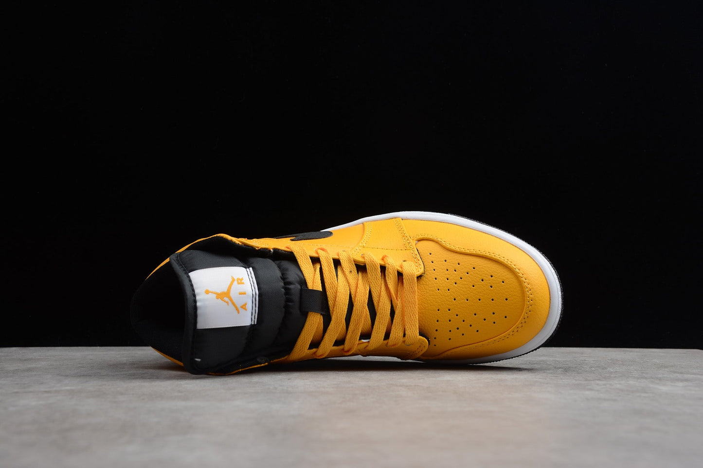 Nike Air Jordan 1 Mid GS 'University Gold'