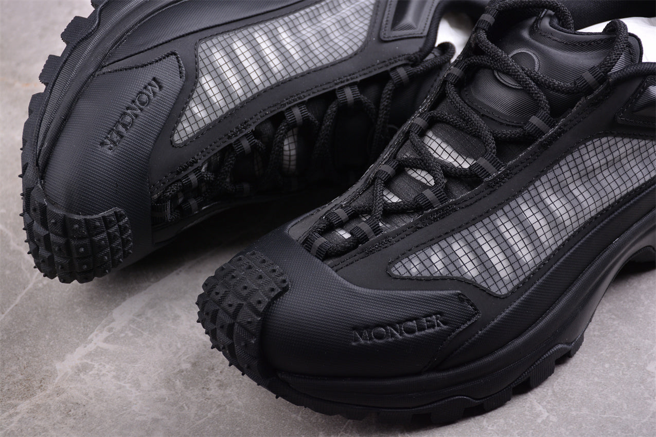 Moncler Trailgrip Lite 2 Low in Black