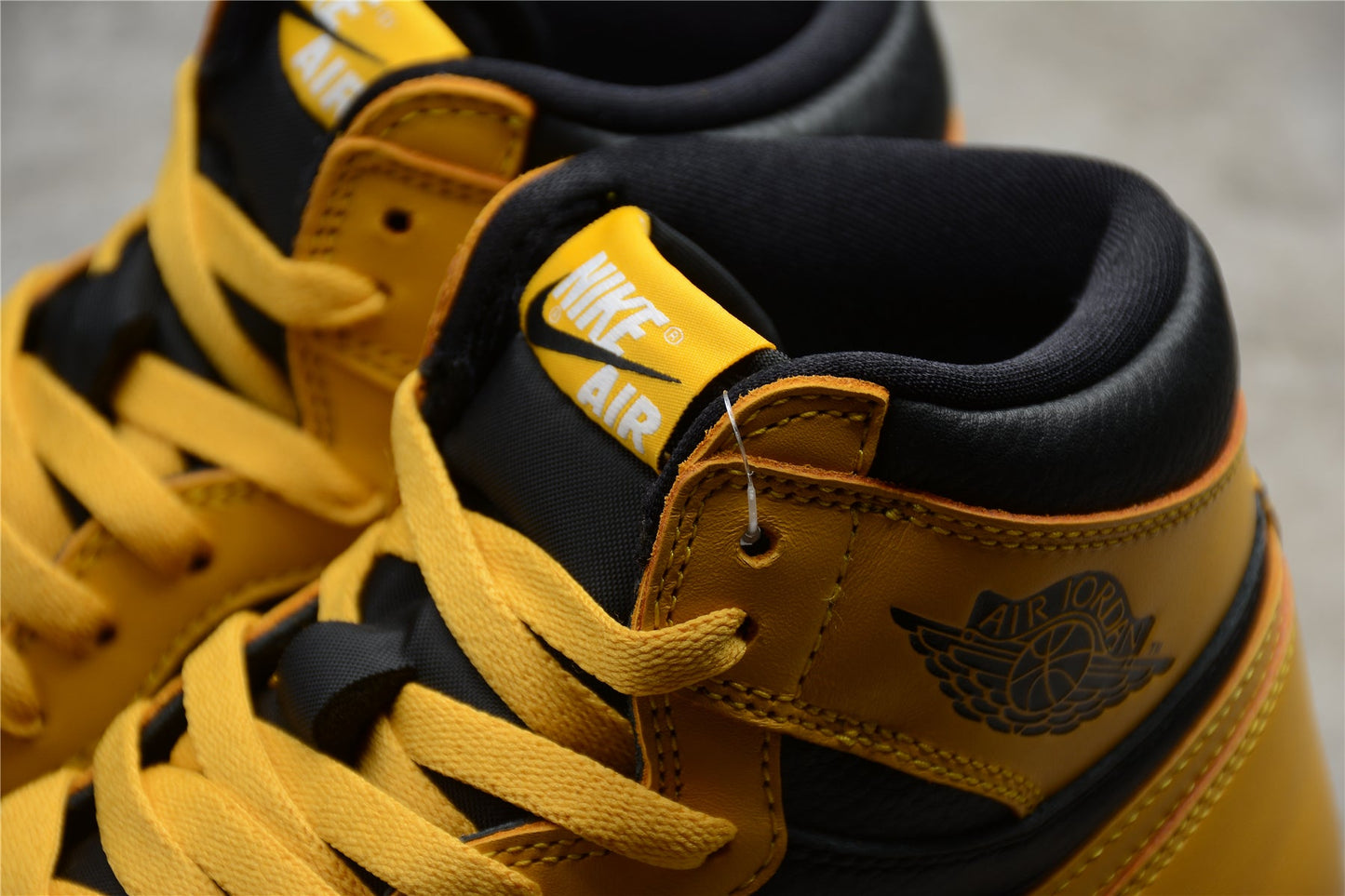 Air Jordan 1 High OG “Pollen”