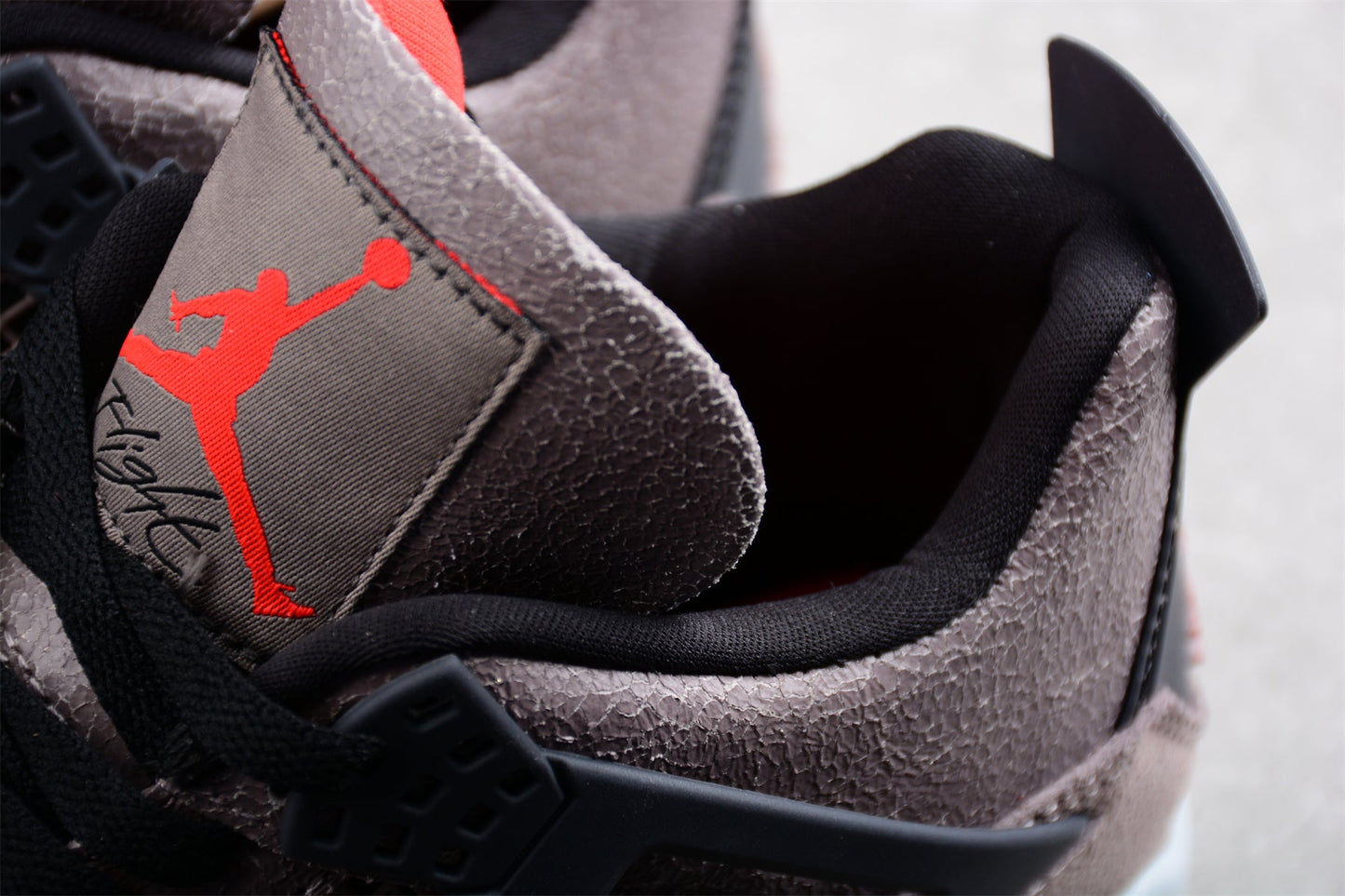 Air Jordan 4 Retro "Taupe Haze"