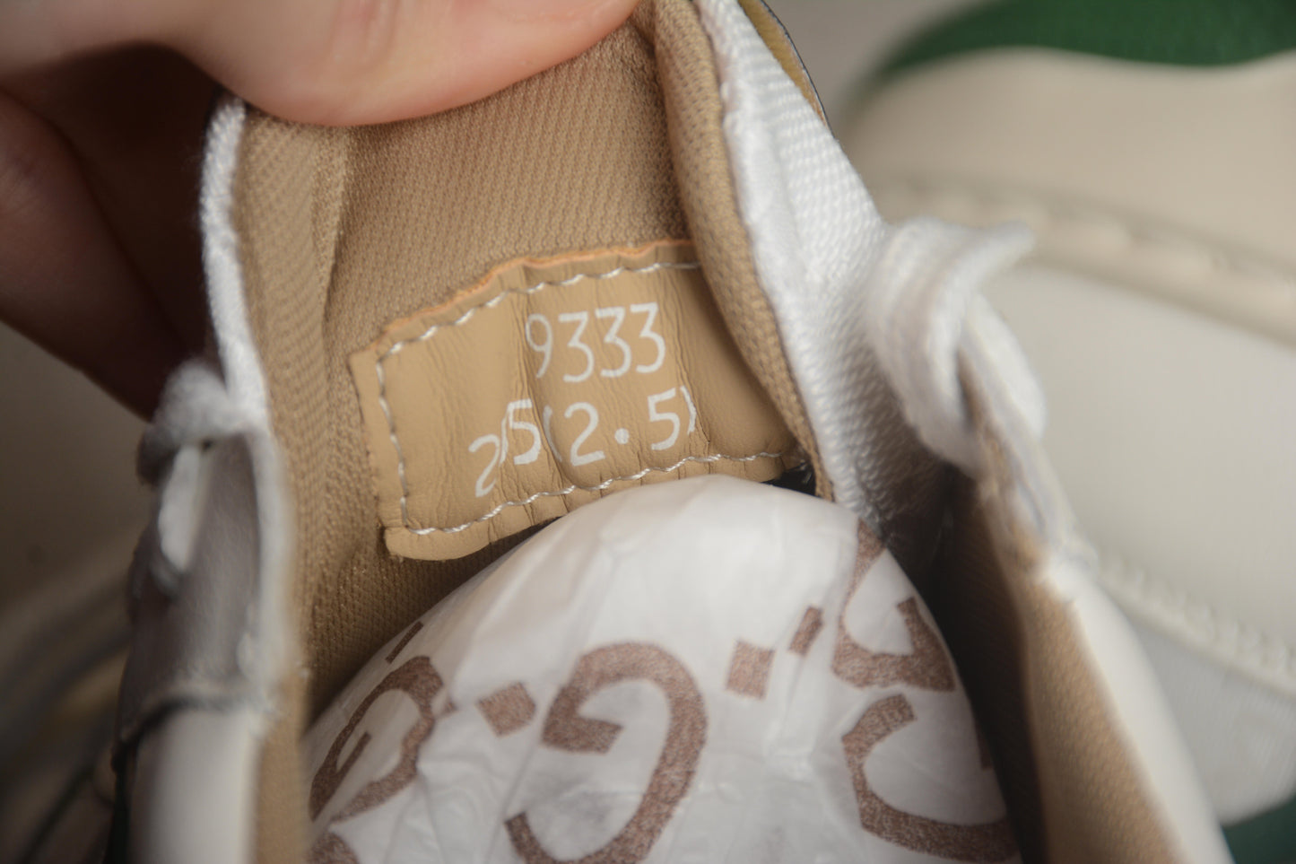 Gucci Chunky Screener GG White & Green Leather Sneakers