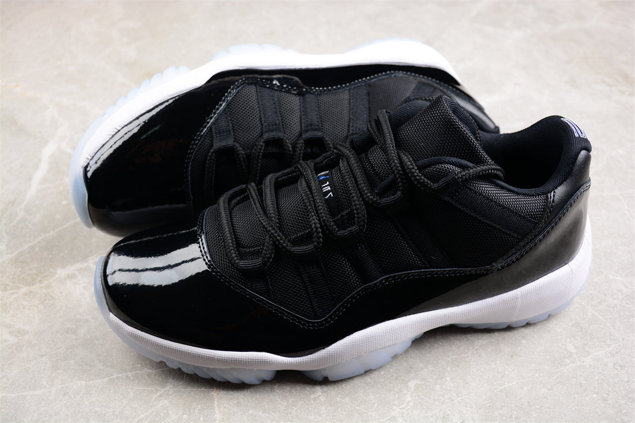Air Jordan 11 Low "Space Jam"