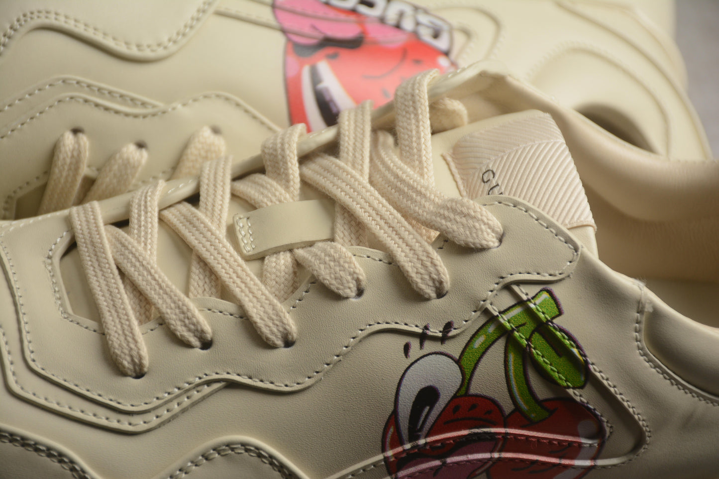 Gucci Rhyton Vintage Beige Leather Sneakers