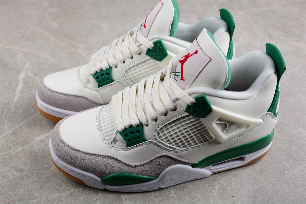 Nike SB x Air Jordan 4 "Pine Green"