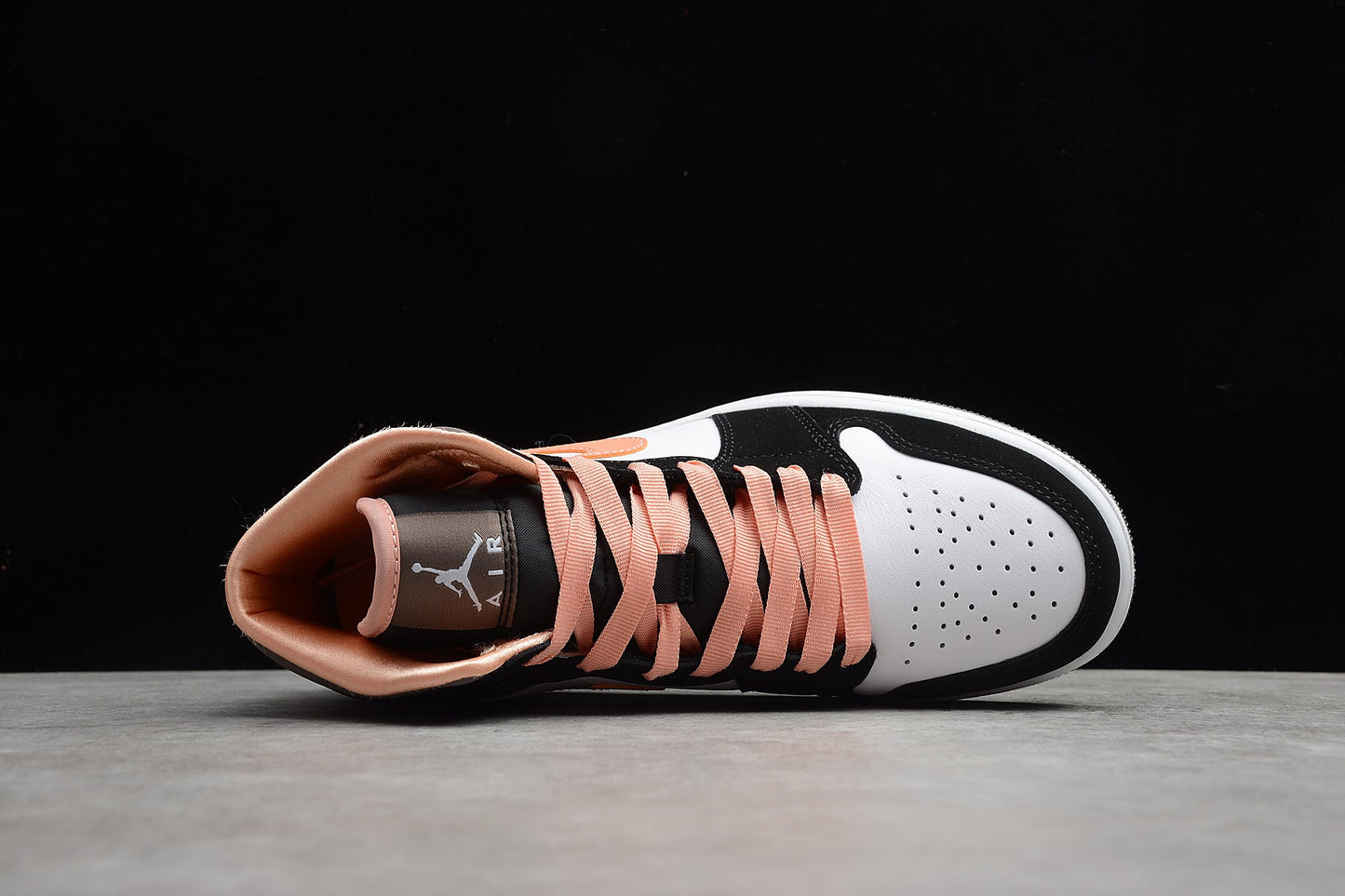 Air Jordan 1 Mid “Apricot Agate”