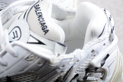 Balenciaga Runner Graffiti White