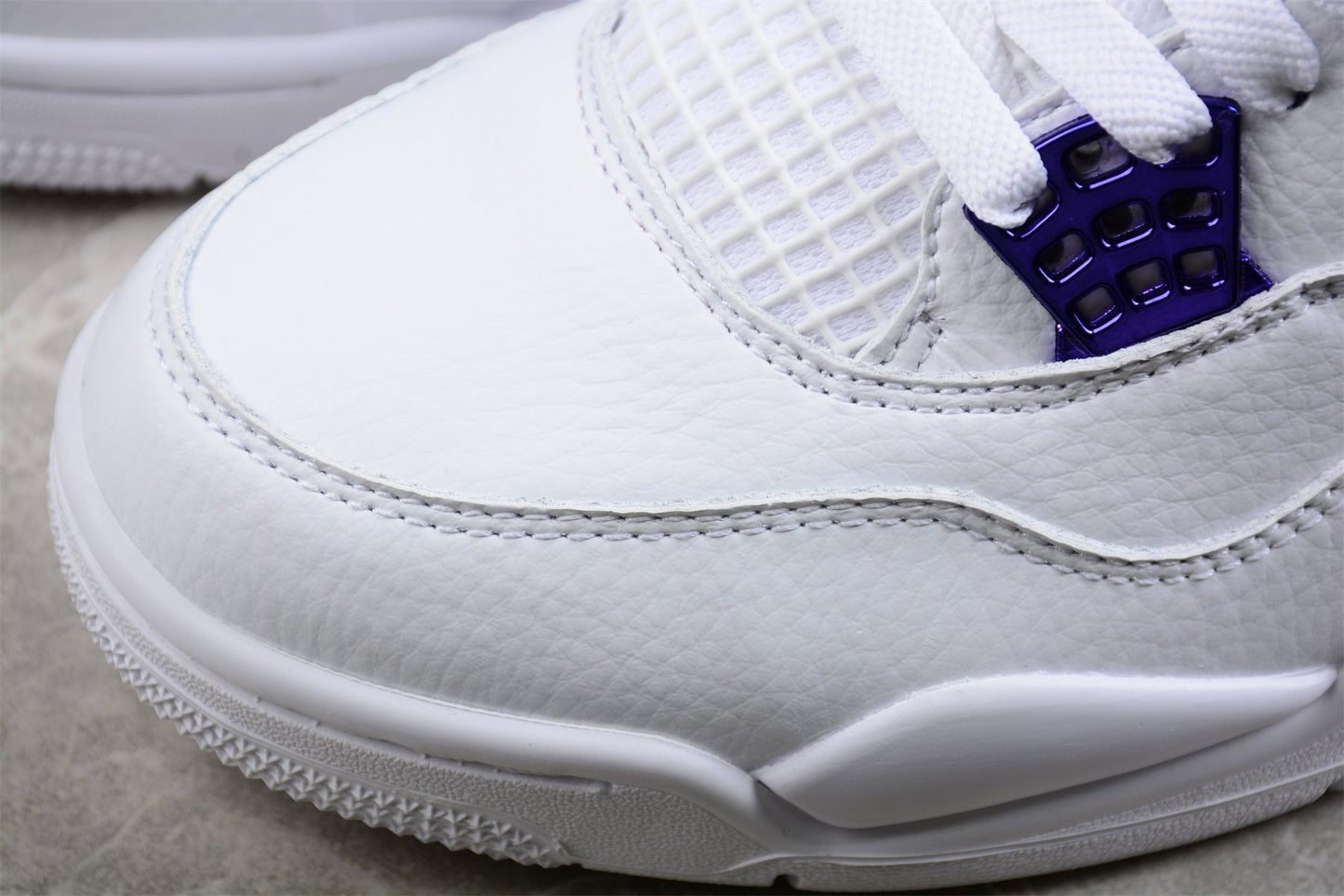 Air Jordan 4“Court Purple”