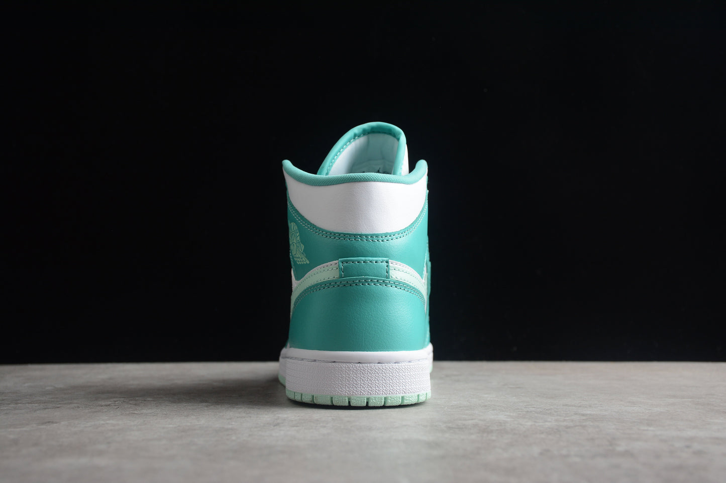 Nike Air Jordan 1 Mid "Washed Teal"