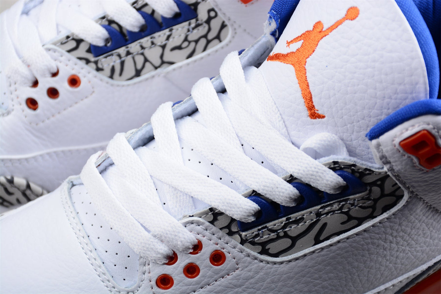 Air Jordan 3 Retro "Knicks"