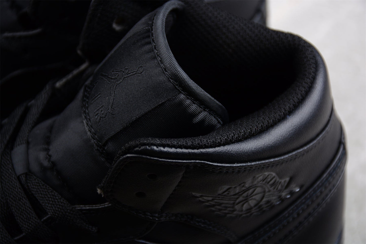 Air Jordan 1 Mid Premium – Triple Black