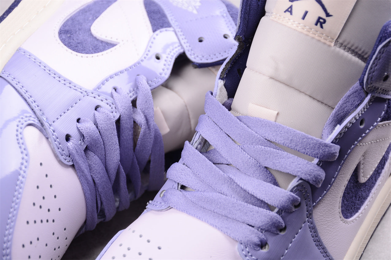 Air Jordan 1 Mid SE "Sky J Purple" (W)