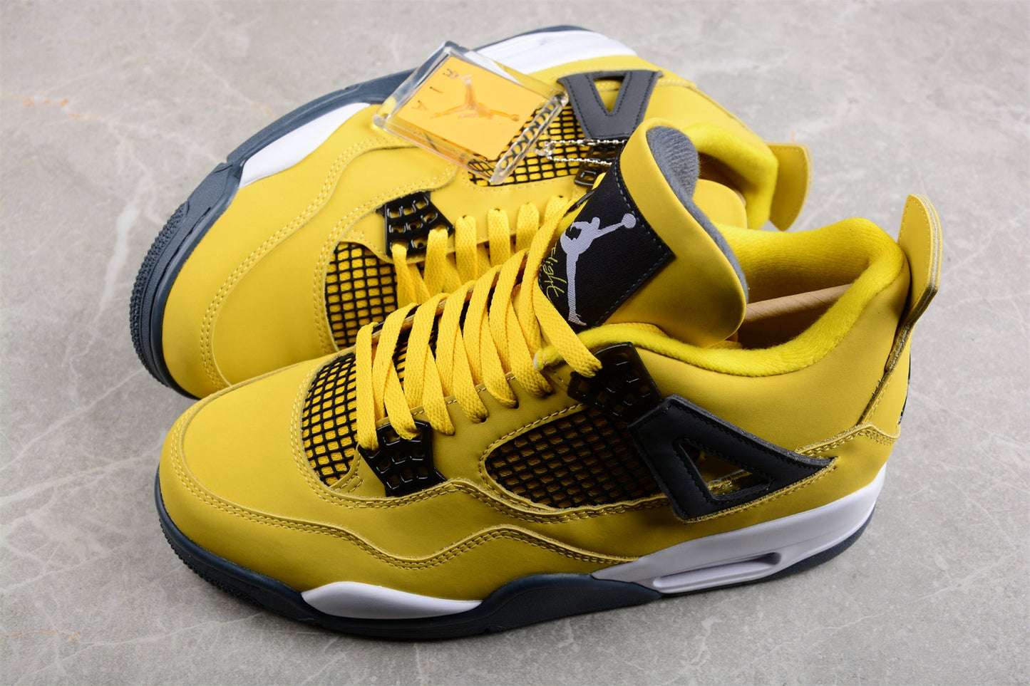 Air Jordan 4 Retro "Lightning"