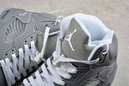 Nike Air Jordan 5 Retro Wolf Grey Sneakers